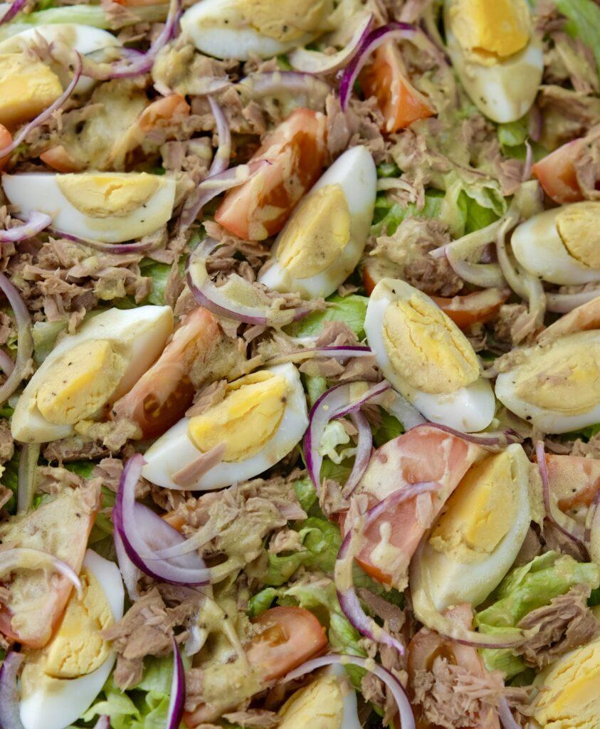 sałatka z tuńczykiem