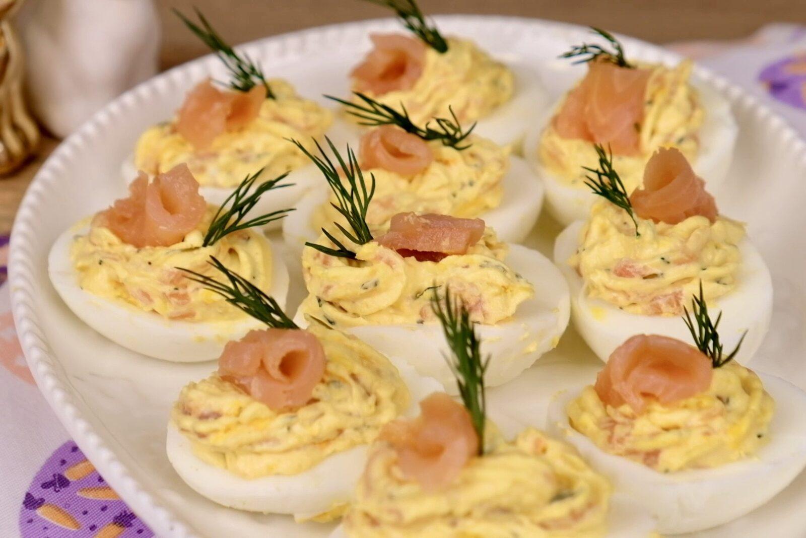 jajka faszerowane łososiem