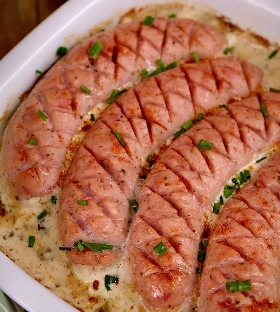 Pieczona biała kiełbasa