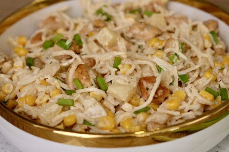 sałatka z kurczakiem i selerem konserwowym